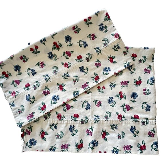 VTG PAIR "Ingenue” WESTPOINT STEVENS Pillowcase Std Berries Flowers Made in USA - Picture 1 of 6